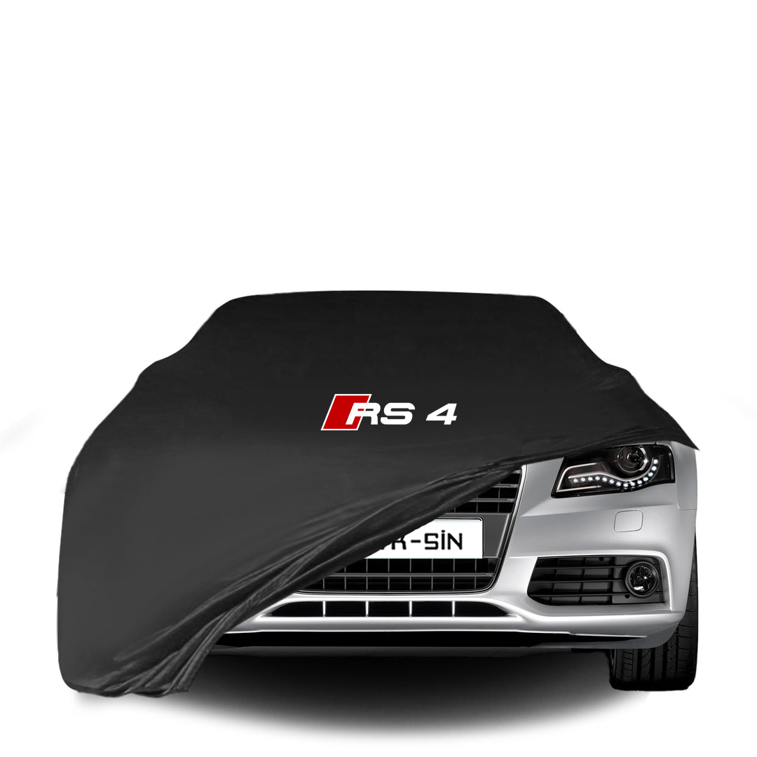 Audi RS4 A4 Avant B8 (2008–2011) mit maßgeschneiderter Indoor-Autoabdeckung in einer Garage in Deutschland